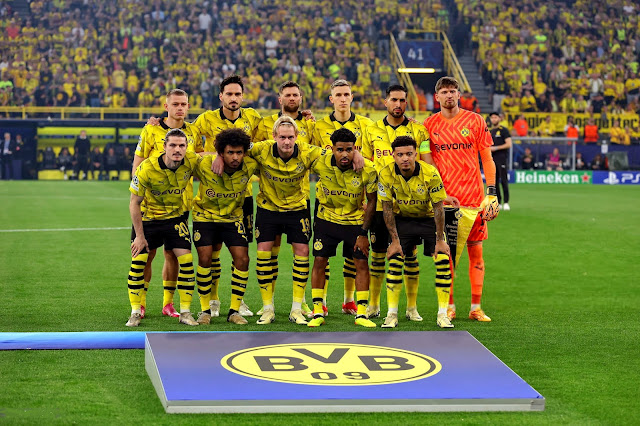 📸BV BORUSSIA 09 DORTMUND 📆1 mayo 2024 ⬆️Julian Ryerson, Mats Hummels, Niclas Füllkrug, Nico Schlotterbeck, Emre Can, Gregor Kobel. ⬇️Marcel Sabitzer, Karim Adeyemi, Julian Brandt, Ian Maatsen, Jadon Sancho. BV BORUSSIA DORTMUND 1 🆚 PARIS SAINT-GERMAIN F. C. 0 Miércoles 01/05/2024, 21:00 horas. Liga de Campeones de la UEFA, semifinal, partido de ida. Dortmund, Alemania, Signal Iduna Park: 81.365 espectadores. GOLES: ⚽1-0: 36’, Niclas Füllkrug.