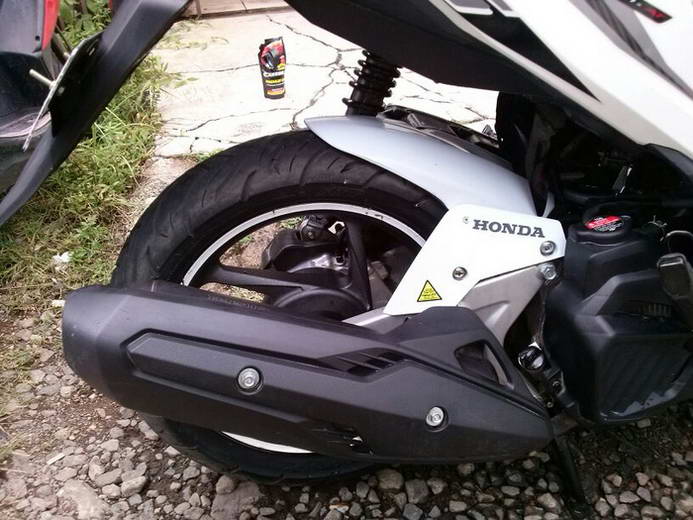 Spakbor Kolong Hugger untuk variasi  Honda Vario  125  