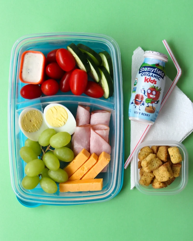 Say so long to sandwiches with this fun collection of No Sandwich Lunchbox Ideas that kids will love!  AD #lunchbox