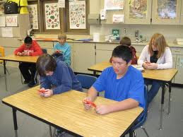 students using ipods at school