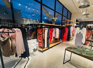 sophisticated clothing stores for women