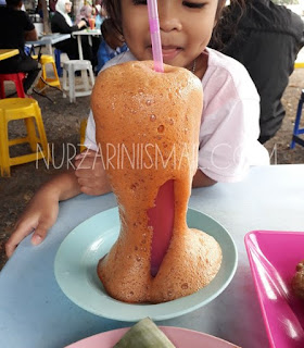 Nasi Dagang Tepi Kubur Kampung Atas Tol