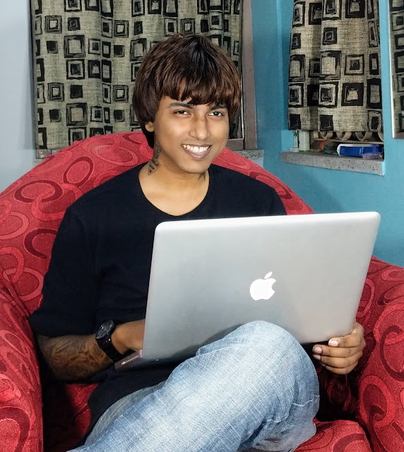 Sourajit Saha With Macbook Pro 4