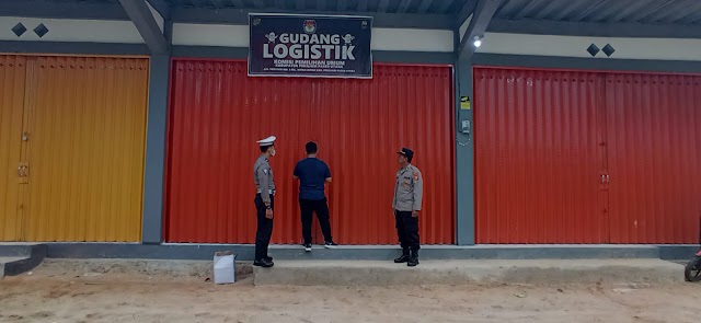 Polres Penajam Paser Utara Tingkatkan Keamanan Pemilu Melalui Pengecekan Gedung KPUD Kabupaten Ppu