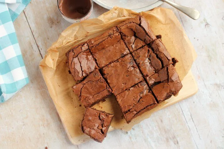 Cooled Nutella brownies cut into squares