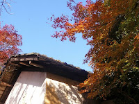 古びた土蔵（非公開）があって、明治時代の初期まで寺子屋だった