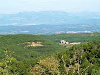 Rocabruna amb el Prepirineu al fons, des de Postius