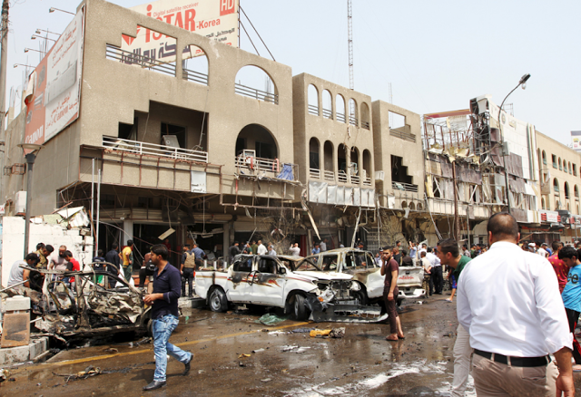 Terrore a Baghdad, esplode autobomba in gelateria: oltre 20 i morti