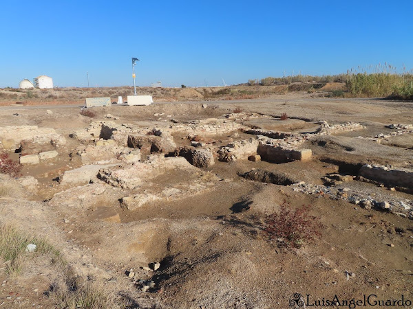 La Pineda - Villa romana y búnkeres / Vila Romana i búnquers