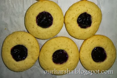 Grape jam Button Cookies  (4)