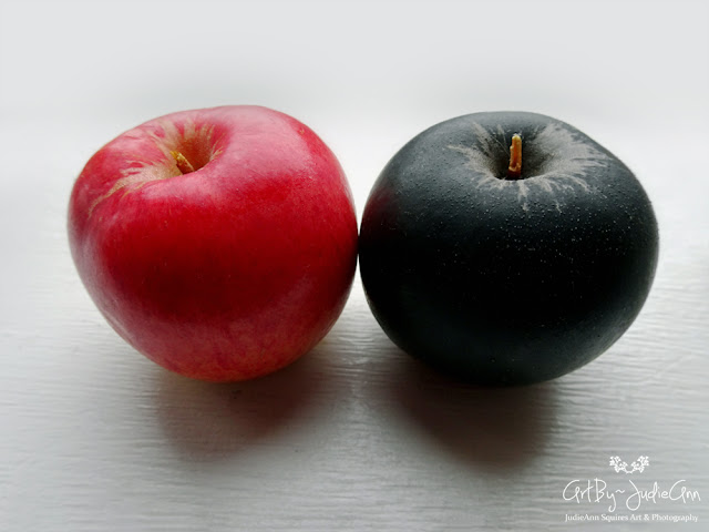 Black Apple Photo