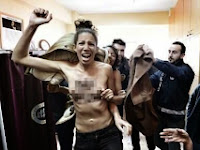 Femen&#39;den İstanbul da seçim protestosu