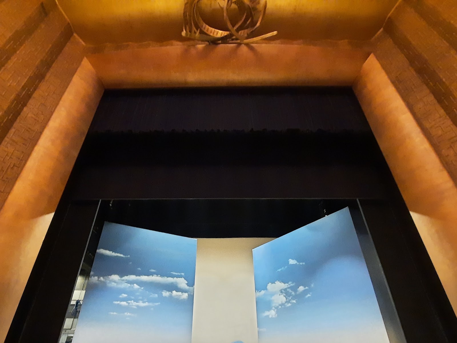 A room with a view: the set of Sir Jonathan Miller's production of Igor Stravinsky's THE RAKE'S PROGRESS, reviewed at The Metropolitan Opera in June 2022 [Photograph by the author; stage décor © by The Metropolitan Opera]