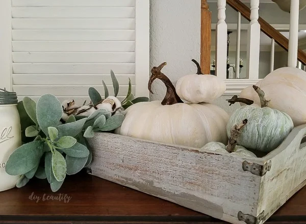 farmhouse pumpkins