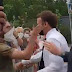 PRESIDENTE DE FRANCIA FUE ABOFETEADO POR UN HOMBRE; DOS PERSONAS FUERON ARRESTADAS DESPUÉS DEL INCIDENTE