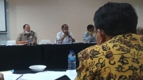 Kisruh Perpakiran, Kadishub dan UPTD Parkir Babak Belur Dihajar Boby Rustam  di Pansus I DPRD Kota Padang.