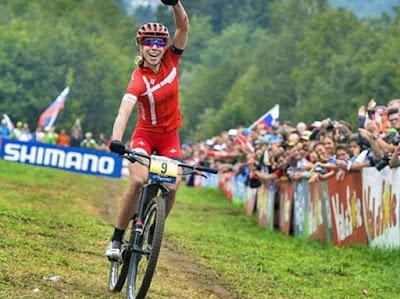 ANITA LANGVAD TRIUNFA EN VAL DI SOLE, COPA DE MUNDO MTB 2015