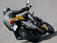 2013 Ducati Streetfighter 848 Motorcycle Photos 3