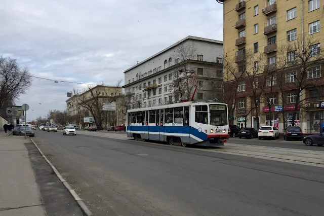 Абельмановская улица, трамвай