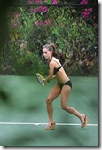 Jennifer Love Hewitt bikini 6