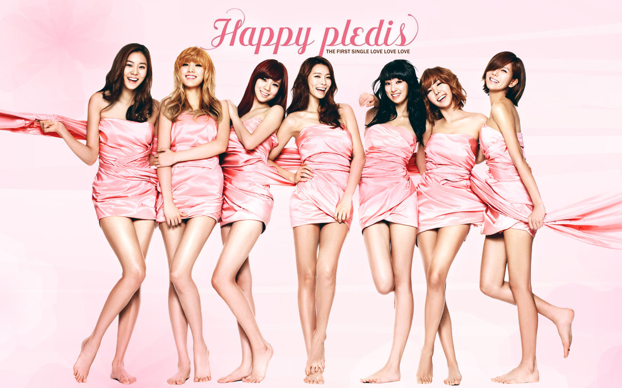 After School is a South Korean girls band k-pop cute korean girls actress wallpapers of Pledis Entertainment formed in 2009. After School k-pop cute korean girls actress wallpapers, where the members are added or withdrawn by Park Kahi, JungAh Kim, Lee Jooyeon, Uee, Raina, Nana, Lizzy and E-Young: