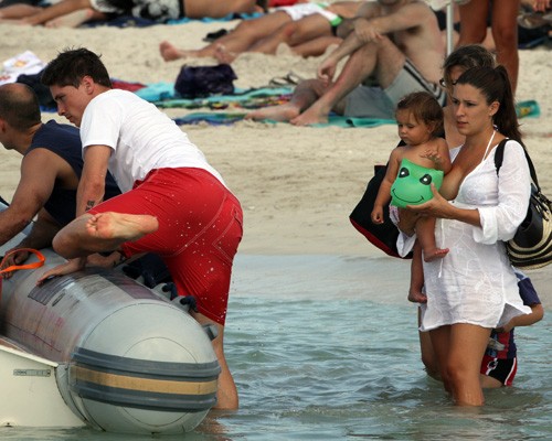 Fernando Torres Family Vacation In Ibiza