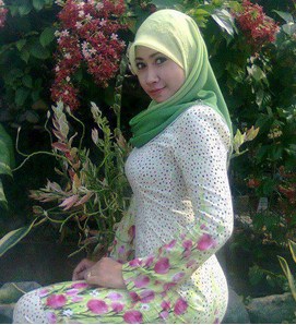 cewek jilbab seksi