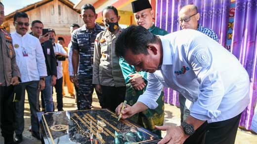 Gubernur Kepri Resmikan Panti Jompo Tuah Bunda Dabo Singkep