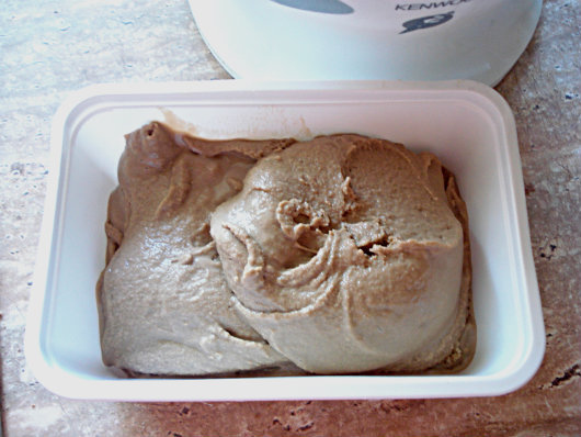 Coffee ice cream by Laka kuharica: Transfer to plastic container