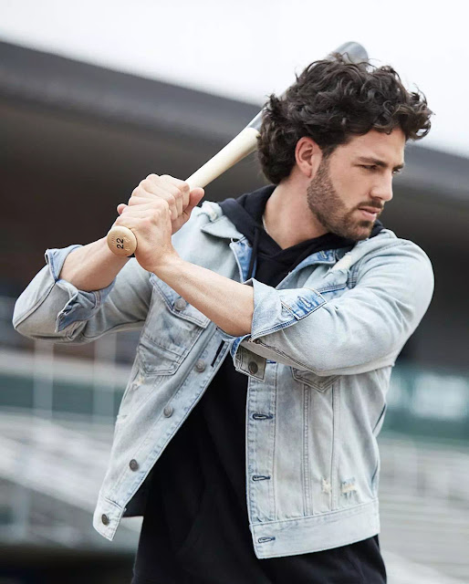 Dansby Swanson Thick Curls