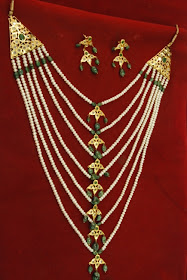 Satalda Necklace