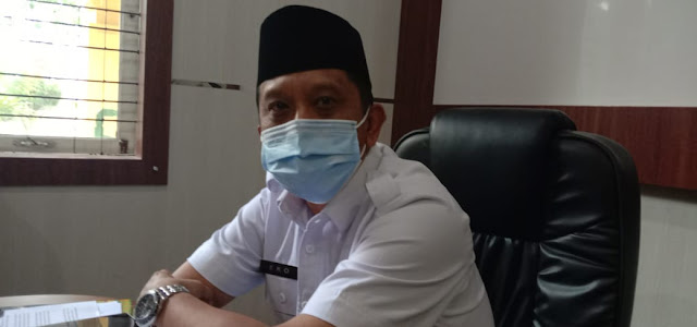 Sehari setelah hearing dengan Komisi II DPRD kabupaten Pelalawan, membahas tercemarnya aliran Sungai Kampar di desa Sering, kecamatan Pelalawan, Maneger Stakeholder Relation (SHR) PT RAPP, Mabrur berkunjung ke kantor Dinas Lingkungan Hidup (DLH) kabupaten Pelalawan, pada Rabu (21/4/2021).