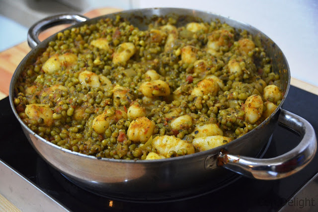 תבשיל חורפי מחמם של שעועית מאש winter casserole of mung beans