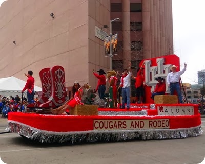 U of H float