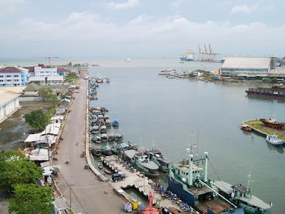 Kota terbesar di Pulau Sulawesi ini berada di pesisir barat daya 10 Kota Paling Aman di Indonesia