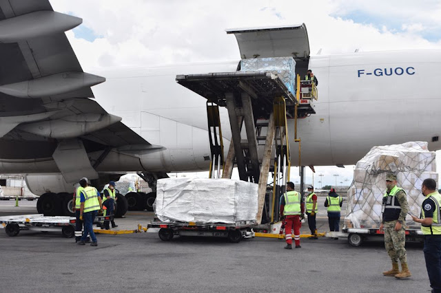 Recibe México noveno embarque de vacunas envasadas Sputnik V