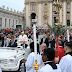 EN MISA DOMINGO DE RAMOS EN PLAZA SAN PEDRO EL PAPA FRANCISCO LLAMA SEPAR AMAR A JESÚS EN CADA PERSONA ABANDONADA