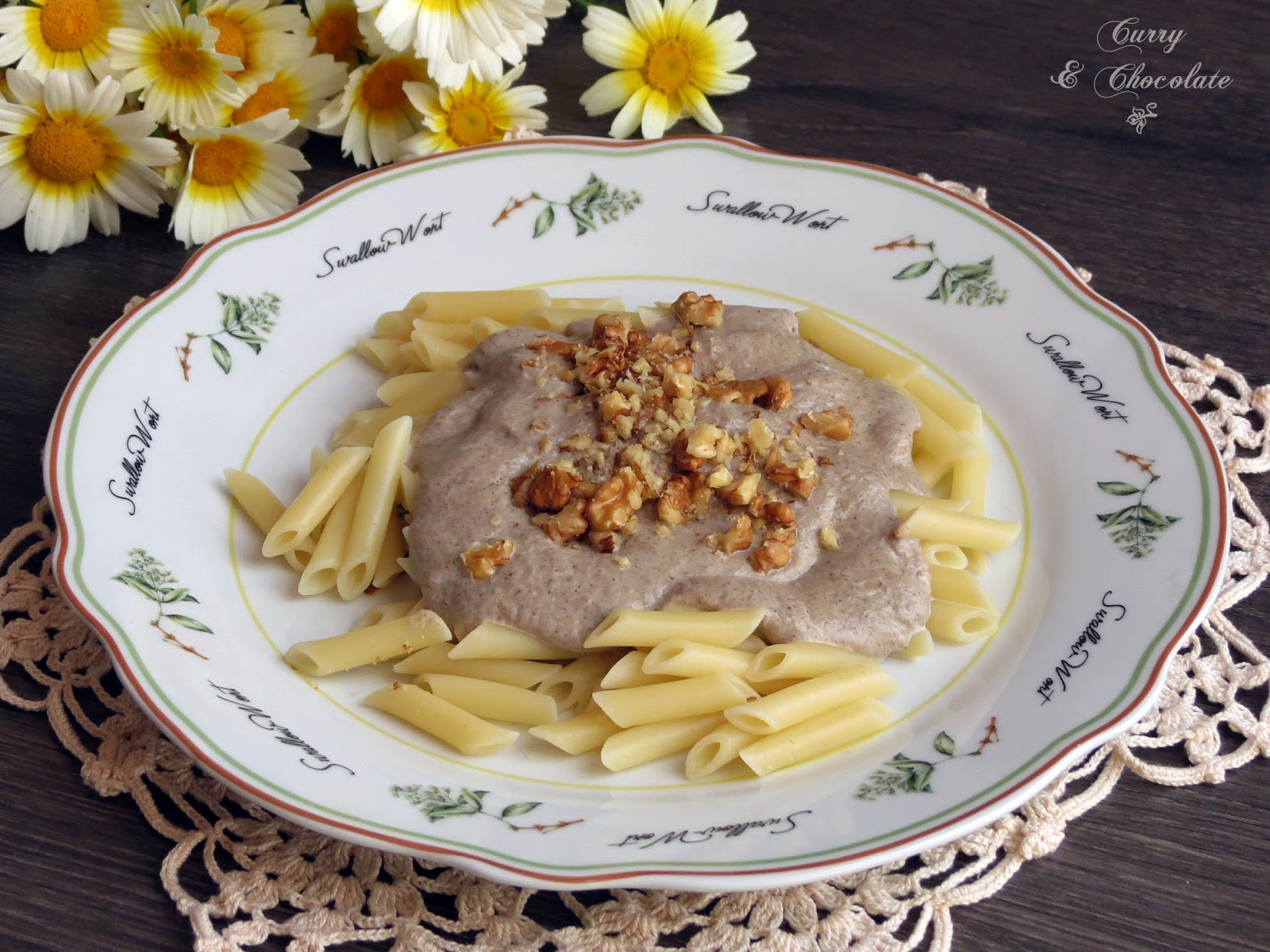 Pasta con crema de champiñones y nueces -  Pasta with mushroom cream sauce and walnuts