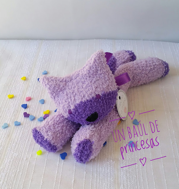 Peluche de semillas en morado