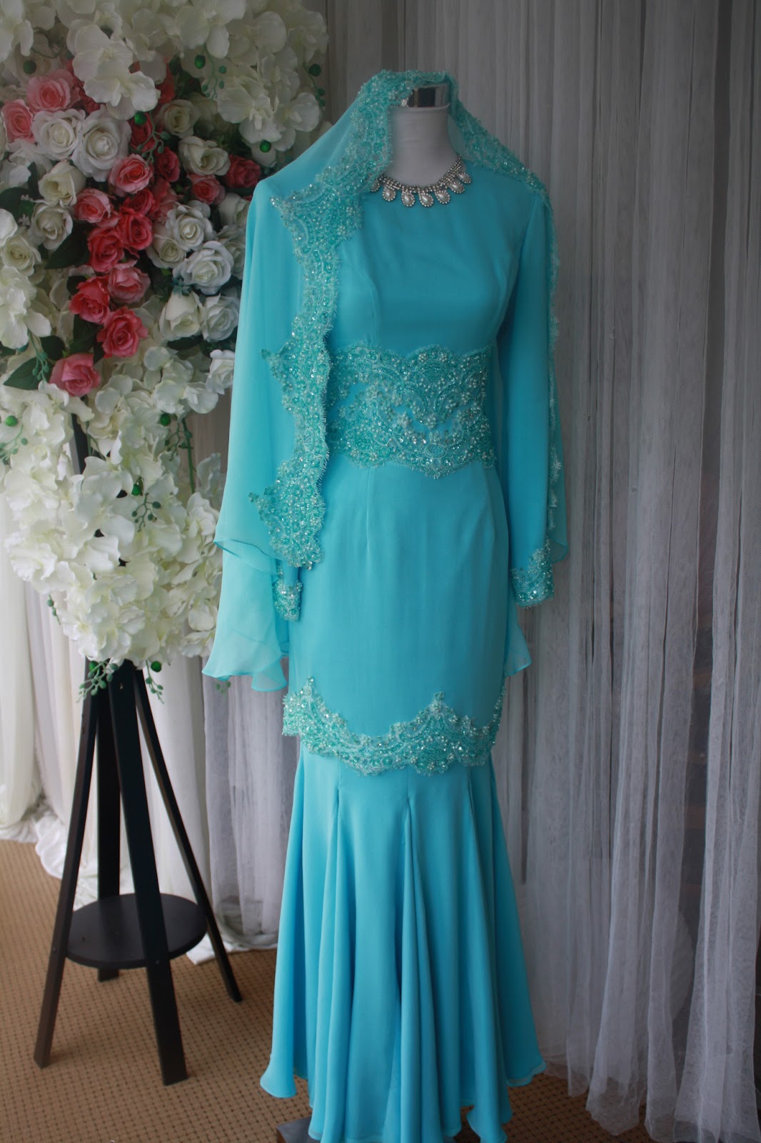 bahagiakan kedua orangtuamu design baju pengantin 