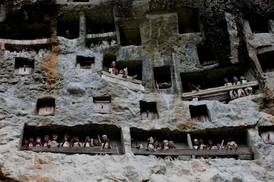 Lemo,  Situs Pemakaman Purba di Tebing Batu