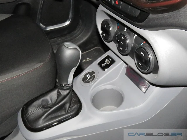 Fiat Toro Opening Edition - interior