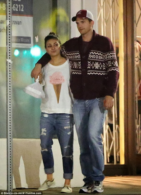 Mila Kunis Hd Hot photos+Mila Kunis Photos With her Husband+Mila kunis Photos During Her Pregnant 