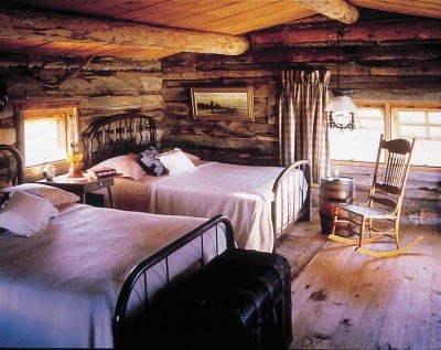 vignette design: Design Bucket List #5 - Decorate a Cabin in the Woods