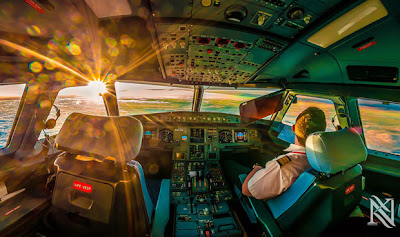 copiloto dentro de un avión airbus