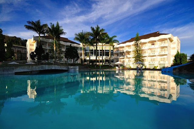 hotel murah di berastagi dengan kolam renang