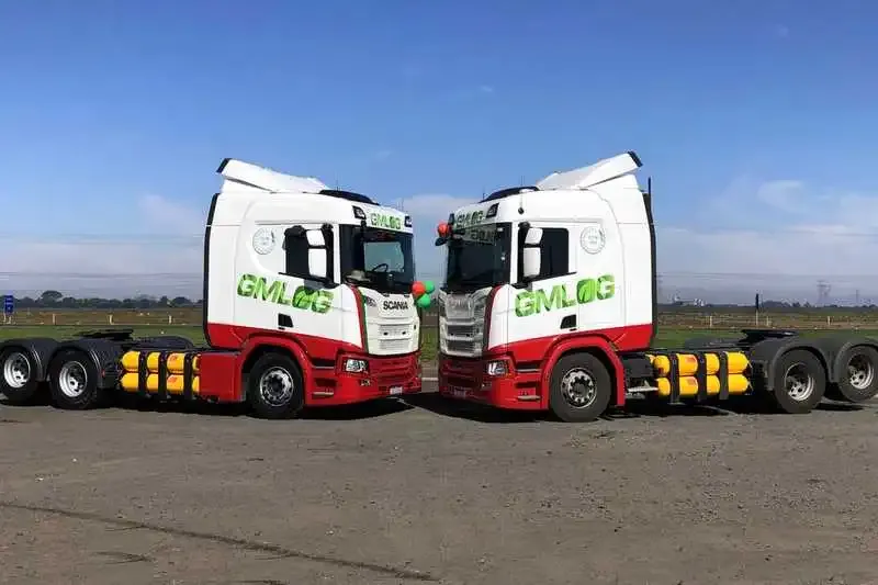 Caminhões Scania movidos a gás da GMLOG Transportes