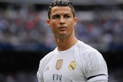 Real Madrid striker, Cristiano Ronaldo has put pen to paper with Serie A giants, Juventus this according the words of former Juventus CEO, Luciano Moggi.   Moggi claims Ronaldo signed the Bianconeri after passing a medical in Munich.