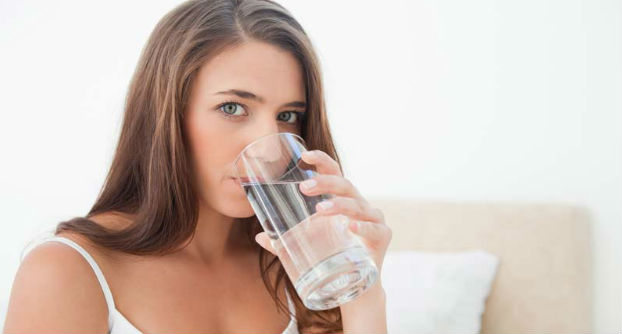 Manfaat Minum Air Hangat Sesudah Makan
