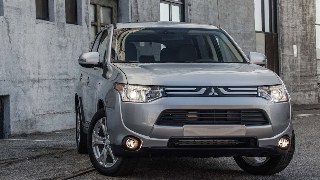 2014 Mitsubishi Outlander HD Wallpaper 1